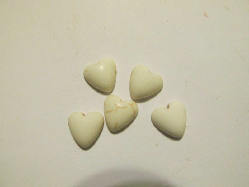 (image for) 12mm White Heart Cabochon (bag of 5) #CAB-12